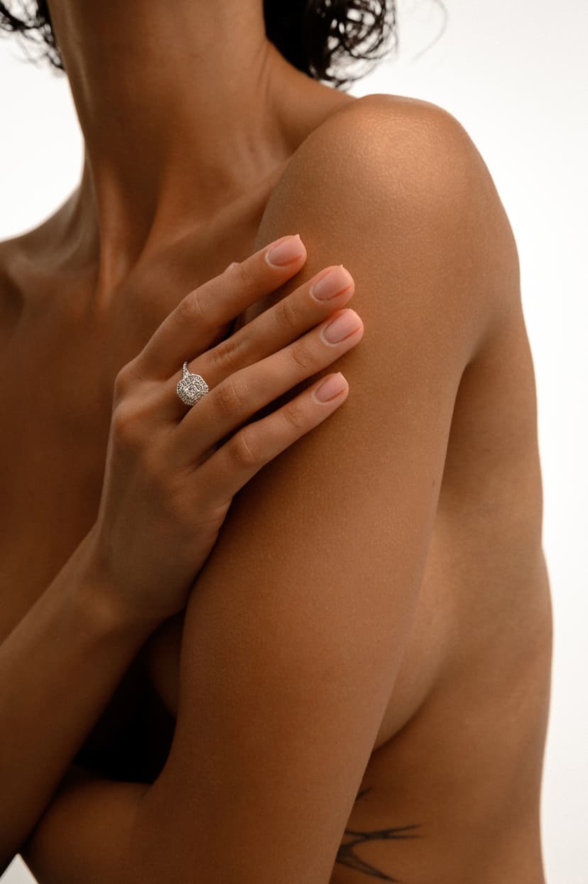 Истинная ценность ювелирных изделий заключается не только в качестве материалов, но и в эмоциональной связи.